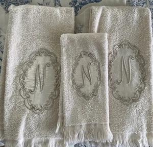 VTG Cannon 3pc Set Towel 2 Hand  1 Wash Cloth Embroidered Floral Monogram "N" - Picture 1 of 3