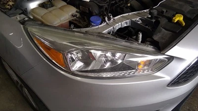 Faro lateral pasajero Ford Focus 2017 1585072 Foto 1 de 4