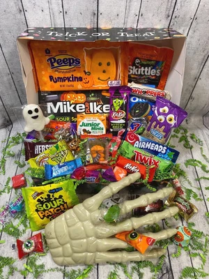 THE GIFTY GRAPE HALLOWEEN CANDY GIFT BASKETS, PREFILLED HALLOWEEN GOODIE BOX, SNACKS, BOO BASKET