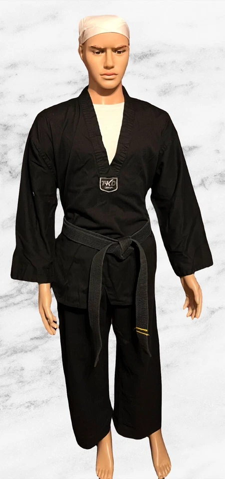 Century Martial Arts Uniform. Medium Weight. Black. Size 5. Belt Not Included - Image 1 of 4