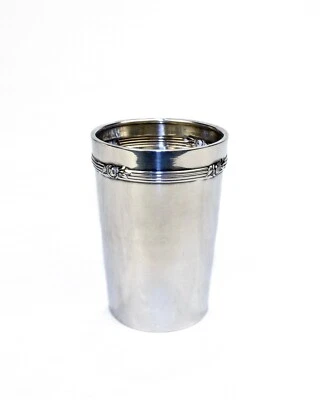 Antigua taza Art Nouveau alemana de plata 800 de Wilhelm Binder. Foto 1 de 4