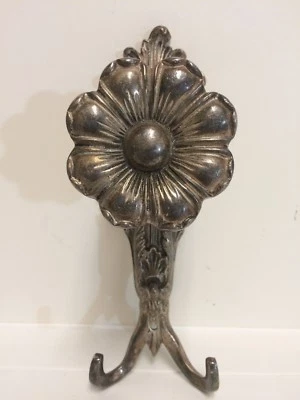 老式铁艺衣架 — 第 1/4 张图片