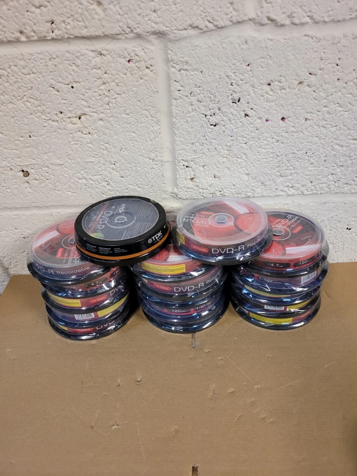 Blank DVD-R Discs 10 Pack x17 - Image 1 of 3