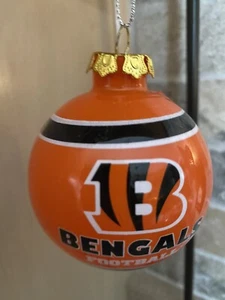 Cincinnati Bengals NFL 2.5" Glass Christmas Ball Ornament ~ New in Box - Picture 1 of 5