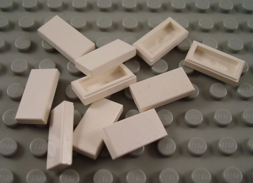 LEGO Lot of 10 White 1x2 Smooth Flat Tiles - Image 1 of 1
