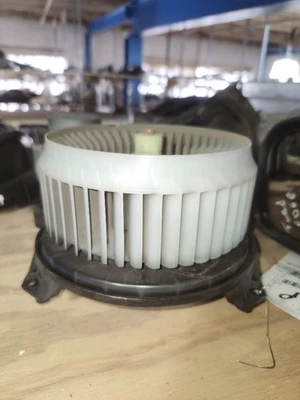 Motor de arranque Ford Taurus 2008-2019 OEM Foto 1 de 4