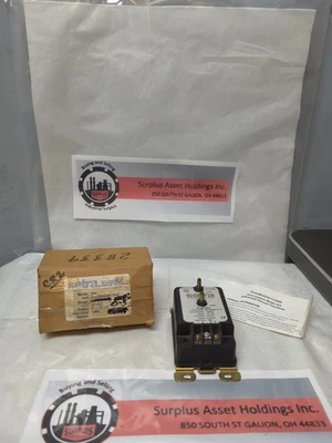 SETRA,26410R5WD11T1C,PRESSURE TRANSDUCER 24VDC NOS - Image 1 of 4