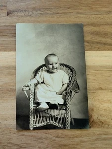 Antique 1900s Photo Of Super Cute Toddler / Baby, Adorable! Timeless, Happy Baby - Picture 1 of 3