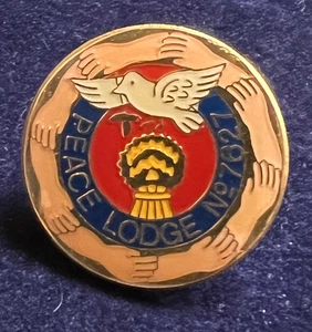 RAOB MASONIC PEACE LODGE NO.7627 GRAND LODGE OSU (GHANA) PIN BADGE - Picture 1 of 3