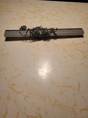 Barra de sensores Nintendo Wii RVL-014 OEM - Probada, funcionando - (¿compatible con Wii U?) Foto 1 de 4