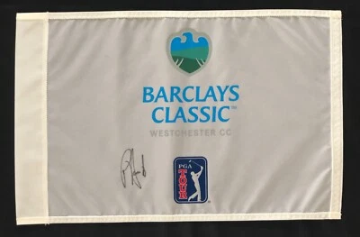 Pin Bandera Clásica Barclays Autografiada Firmada por Padraig Harrington con Certificado de Autenticidad Foto 1 de 3
