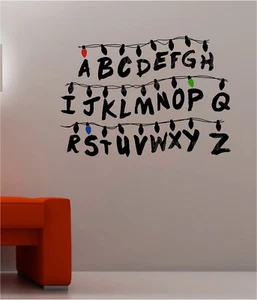 STRANGER THINGS Luces de pared CALCOMANÍA DE VINILO PEGATINA FALTA HABITACIÓN PARED NIÑA CUEVA TV - Imagen 1 de 3