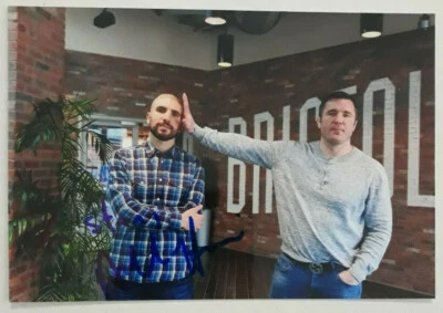 Foto autógrafa firmada por Ariel Helwani UFC ESPN con Chael Sonnen Foto 1 de 2