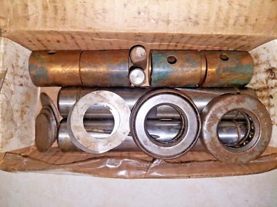 Buick 1936-1942 Serie Limitada 90, 1940 Serie 80: Juego de Pin NORS King Foto 1 de 3