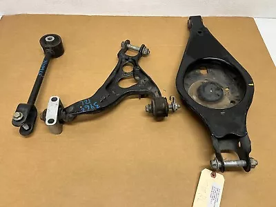 09-16 JUEGO BRAZO DE CONTROL TRASERO IZQUIERDO INFERIOR Y SUPERIOR LINCOLN MKS, LOTE OEM3460 Foto 1 de 4