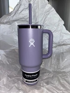 Hydro Flask Tumbler Lila 40 oz All Around Travel Blogger 🔝 - Bild 1 von 3