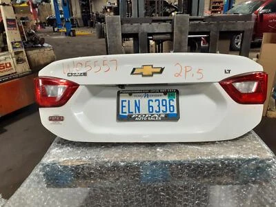 Used Deck Lid fits: 2018 Chevrolet Cruze Sedan w/o spoiler Grade A Foto 1 de 4
