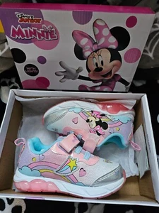 New WITH Box! Disney Junior Minnie Mouse Light Up Sneakers! Size 9 M! - Picture 1 of 3