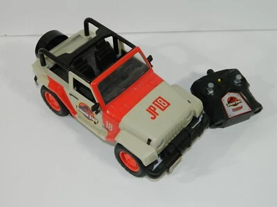 Jada Jurassic Park Jeep Wrangler JP18 Remote Control Car 2014 1:16 RC w/Remote  - Image 1 of 4