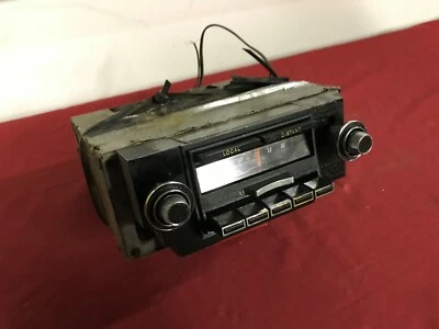 USED 1972 CHRYSLER IMPERIAL AM / FM RADIO DELCO 28BFW1  - Image 1 of 3