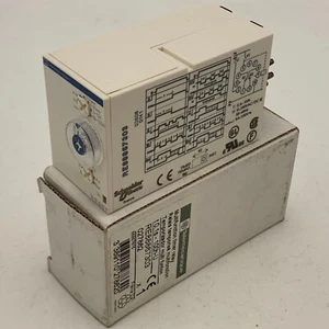 TELEMACANIQUE RE88867303 Multi Function Timer 0.1s-100h 12-240 AC/DC Plug In - Picture 1 of 3