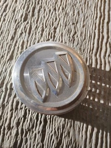 BUCK LUCERNE HUB CAP 9595010 OEM - Picture 1 of 2