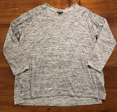 Banana Republics 女式 V 领希瑟灰色运动衫,尺寸 XXL — 第 1/4 张图片