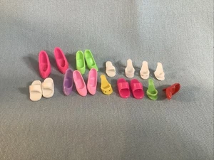 Vintage Fashion Doll Assorted Lot of 18 Shoes Barbie Skipper Type - Picture 1 of 5