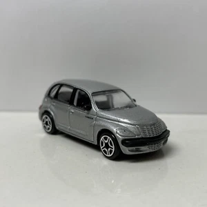2001-2010 Chrysler PT Cruiser Collectible 1/64 Scale Diecast Diorama Model - Picture 1 of 4