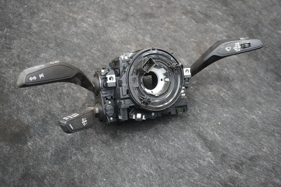 Combinación de dirección reloj limpiaparabrisas señal de giro 82A953521CG Audi S3 17-20 Foto 1 de 4