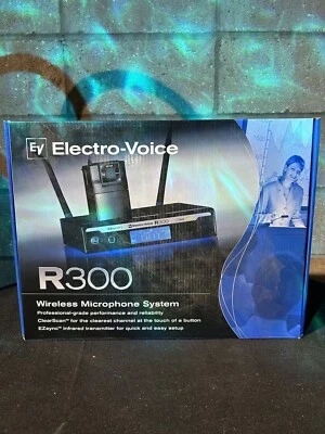 Electro Voice R300-E-A Head Worn System w/ HM3 Omni‑directional Microphone UC - Image 1 of 4
