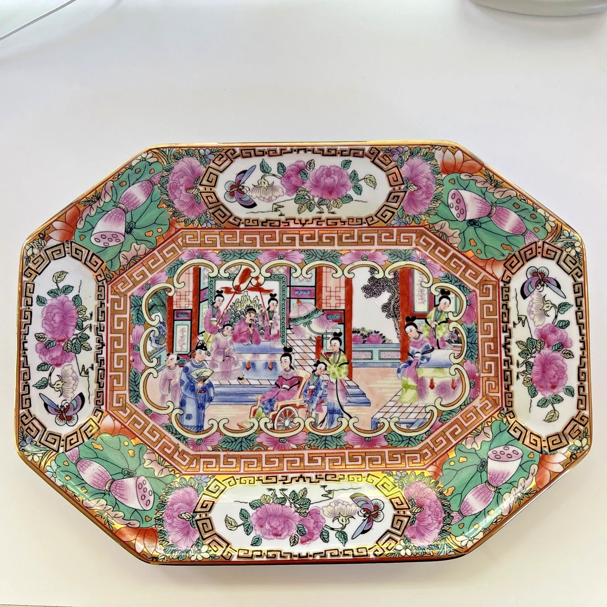 アンティーク　チャイナ　ローズメダリオン ２枚　Chinese Rose アンティーク チャイナ ローズメダリオン 2枚 Chinese Rose