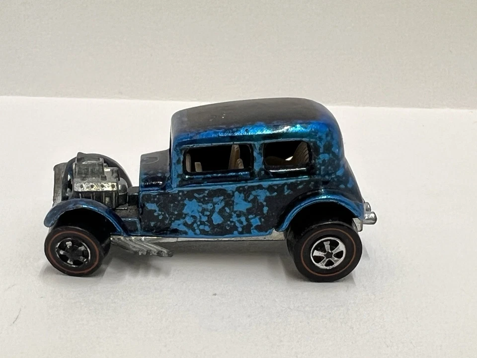 Hot Wheels Redline Classic 32 Ford Vicky azul y negro manchas/desvanecimiento Foto 1 de 4