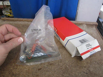 1991-99 FIT NISSAN EE. UU. Piezas de freno 17210 Kit de resorte de retorno de freno de tambor F124524S Foto 1 de 4