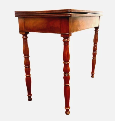 Table a jeu de style Louis Philippe en acajou et placage XIX siècle - Photo 1/4