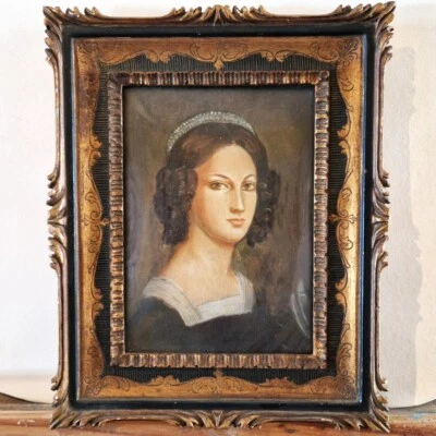 Miniatura, ritratto di donna cornice in legno intagliata .Olio su legno - Immagine 1 di 2