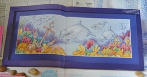 Nur Kreuzstichkarte - tropische Unterwasserszene Delfine inmitten der Meeresflora - Bild 1 von 1