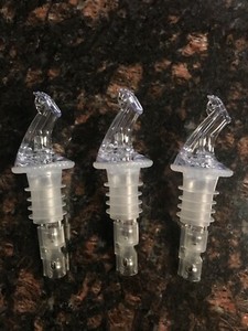 Bar supplies precision pour 1.5 oz automatic stop 3 balls. 3 for 5$