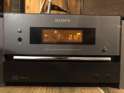 Receptor de disco compacto Sony CMT-BX 1 con reproductor de CD, entrada auxiliar de radio con 2 altavoces Foto 1 de 4