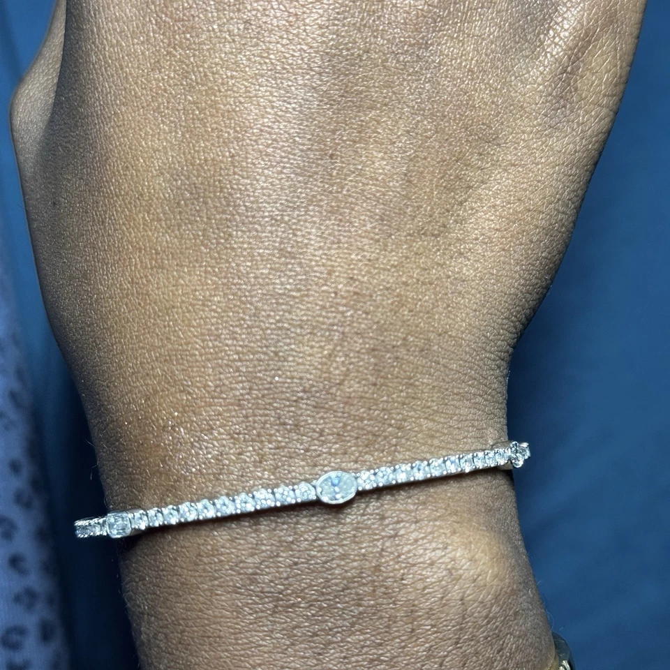 Brazalete flexible de diamantes de laboratorio de 2,5 quilates de oro macizo de 14 k Foto 1 de 4