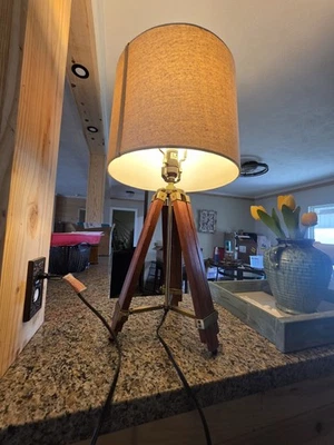 Natural Wooden Tripod lamp with adjustable height. adjustable legs.  - Image 1 of 4