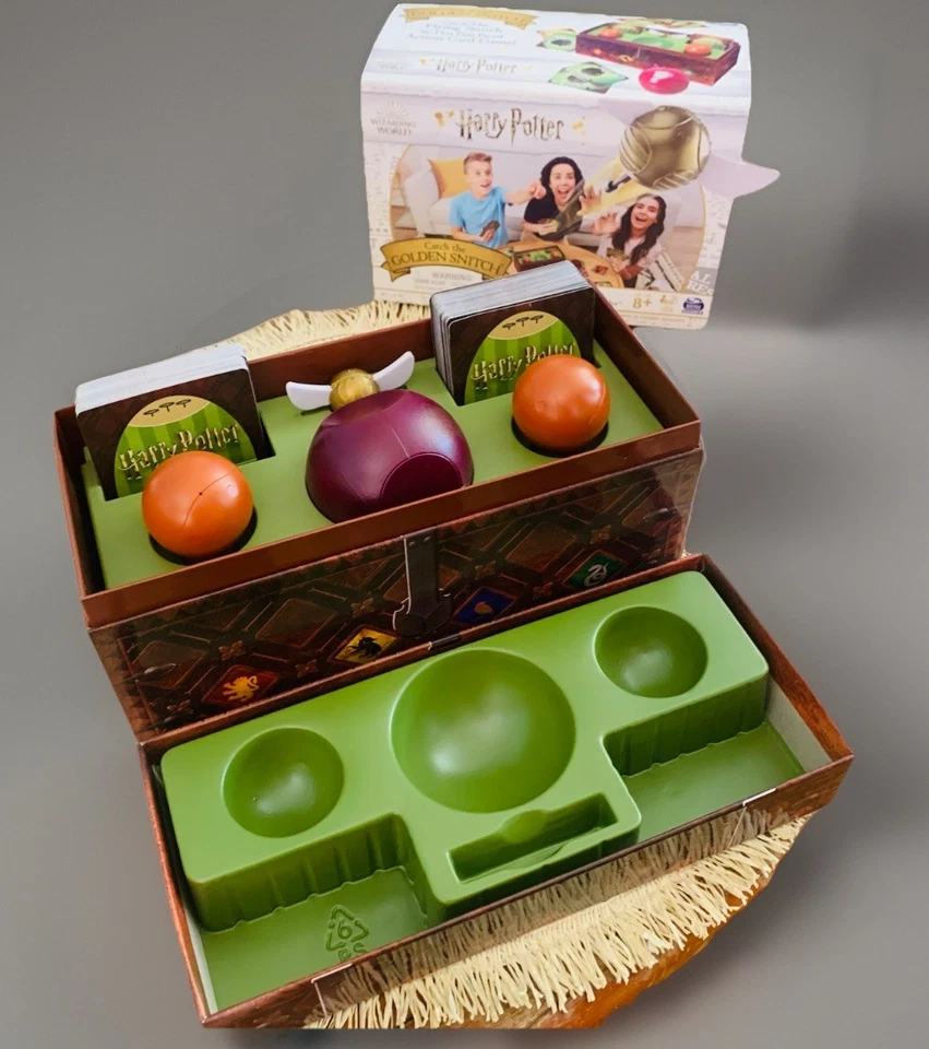 🏵️ Harry Potter - Catch The Golden Snitch, A Quidditch Board Game. Complete Box - Image 1 of 4