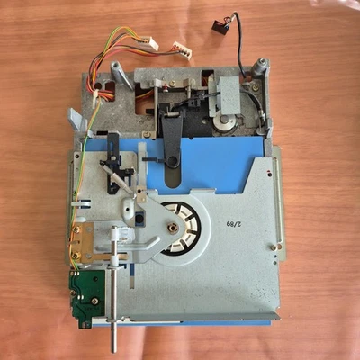 ✅ Sanyo Laufwerk für Commodore 1541-II Diskettenlaufwerk ⭐ C64 C128 ⚡ - Bild 1 von 2