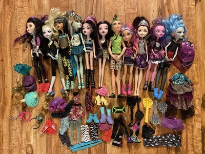 Muñecas Monster High, muñecas Everafter y muñecas góticas frenesí con accesorios 11 piezas Foto 1 de 4