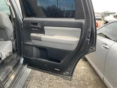 Panel de moldura interior de puerta trasera derecha usado se adapta a: Toyota Sequoia 2010 grado A Foto 1 de 4