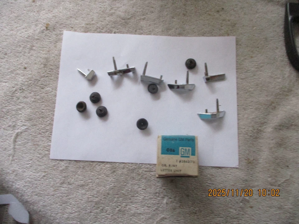 KIT DE CARTA PARA-LAMA DIANTEIRO CHEVROLET IMPALA 1965-1966 - PEÇA N°. 3862173 - Imagem 1 de 4