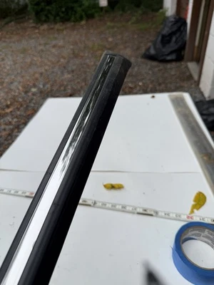 Moldura puerta delantera derecha Volvo 740 760 NOS cromo negro 1325618 Foto 1 de 4