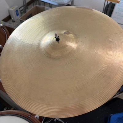 18 英寸复古 Zildjian 碎钹,1950 年代小邮票,1325 克 — 第 1/4 张图片