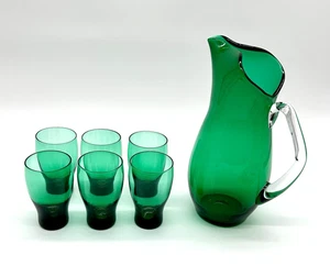 Brocca vintage Blefeld & Co verde soffiata a mano con 6 bicchieri abbinati - Foto 1 di 14