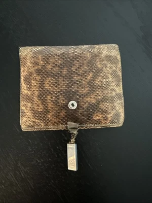 CARTERA GUCCI VINTAGE PIEL DE SERPIENTE LOGOTIPO PLACA MONEDA PLEGABLE ITALIA MARRÓN Foto 1 de 4